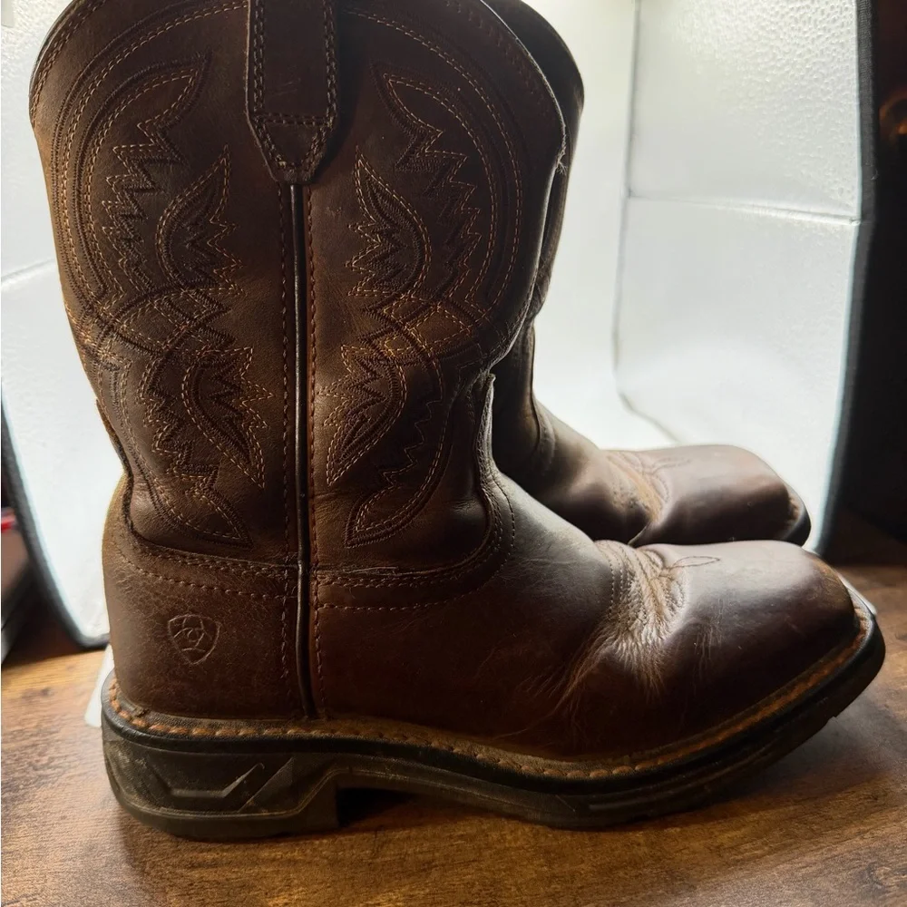 Kids Brown Leather Western Boots. Size1